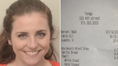 Photo of Waitress Leaves Note On The Table To A Husband After His Wife Leaves The Table