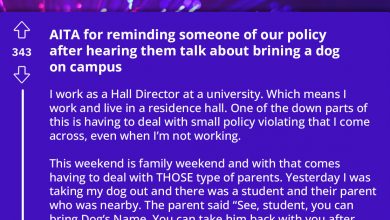 Photo of Redditor Gets Slammed For Reminding This Parent That Pets Aren’t Allowed On Campus