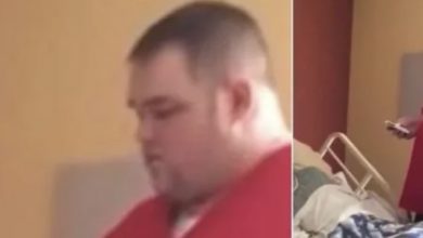 Photo of While a dying old women was making her last wish, her nurse took out of his pocket something that shocked everyone