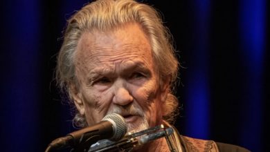 Photo of Kris Kristofferson’s ‘dementia’ was Lyme disease – inside his health struggle