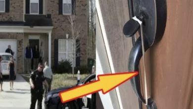 Photo of If you ever notice your door handle with a rubber band on it do not touch it