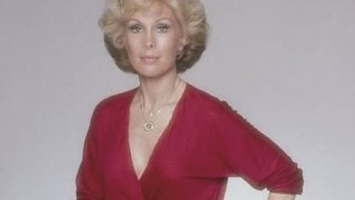 Photo of Barbara Eden looks ageless at 91 as she makes rare red carpet appearance