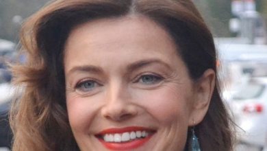 Photo of Former Supermodel Posts Bikini Photos At 57 Years Old And Gets Called Desperate Grandma – Her Response Made Them Speechless
