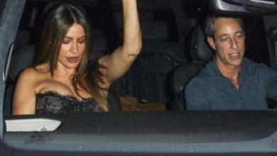 Photo of While celebrating her 51st birthday with pals, followers discovered a worrisome detail in her tweet