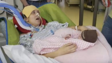 Photo of A Mom was paralyzed after giving birth – then looked at the nurse and whispered 5 words that panicked the doctors