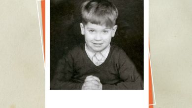Photo of This Boy Struggled with Dyslexia & Worked for Slaughterhouse, Yet Became Legendary Singer with a Wife of 41 Years