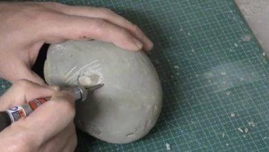 Photo of He Thought He Found a Stone on Beach – But Wait Till He Opens It –