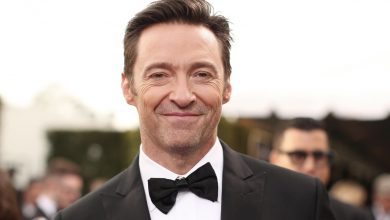 Photo of «His wife should follow his example»: 54-year-old Hugh Jackman and his wife were photographed on the beach