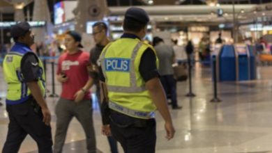 Photo of Woman not allowed to board her flight due to ‘revealing’ outfit – when she explains her reason, it’s even more bizarre