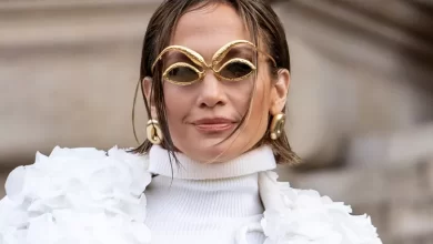 Photo of Jennifer Lopez Steals the Show in Schiaparelli Jacket Made of Real Rose Petals at Paris Fashion Week