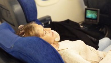 Photo of I reclined my seat on a long-haul flight, and the person behind me kept pushing my seat forward.