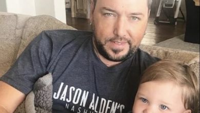 Photo of Jason Aldean needs our prayers