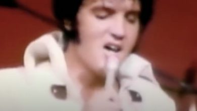 Photo of Elvis Presley Tomb Opened After 50 Years, What They Found SHOCKED The World!