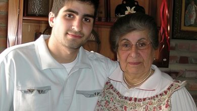 Photo of My Boyfriend Secretly Has Weekly Lunch with My Grandma and I Can’t Stop Crying after Learning the Reason