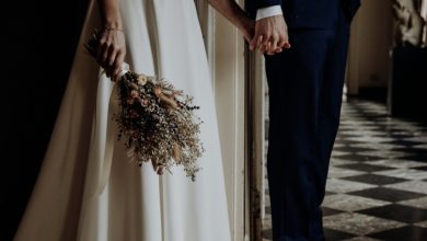 Photo of Mother Halts Son’s Wedding After Recognizing Bride’s Father – An Unforgettable Wedding Day Story