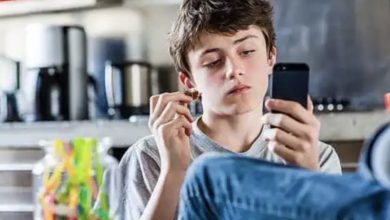 Photo of My Teenage Son Displayed Disrespect to a Janitor at a Diner—Here’s How I Taught Him Respect