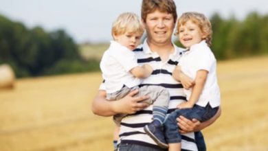 Photo of Dad Discovers His Twin Sons Are Actually His Brothers: Story of the Day