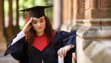 Photo of Girl Feels Embarrassed by Her Coal Miner Father, Sheds Tears When He Speaks at Her Graduation