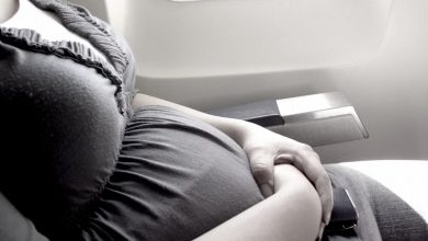 Photo of Stewardess Compelled Me to Kneel on the Aircraft While Expecting – Her Justification Astounded Me