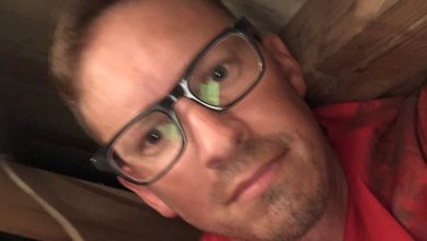 Photo of Husband Sent Me and the Kids to a Budget Hostel While Booking a Posh Hotel for Himself and His Mother — He Quickly Came to Regret His Decision
