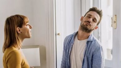 Photo of Lady Extends Invitation to Gentleman She Encountered Online to Visit Her Abode, Only to Discover His Picture at a Graveyard Prior to His Arrival — Tale of the Day