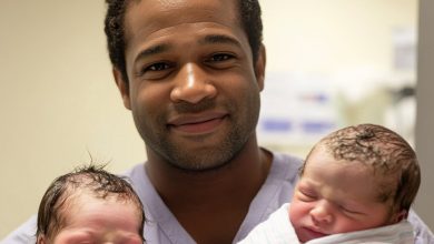 Photo of When I arrived at the hospital to bring home my wife and our newborn twins, I was shocked to find only the babies waiting for me — along with a note