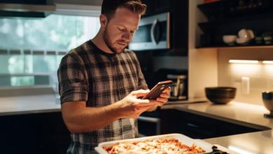Photo of My husband snapped photos of every meal I cooked and sent them to his mom for her “feedback”—so I ended up giving him a lesson he’ll never forget