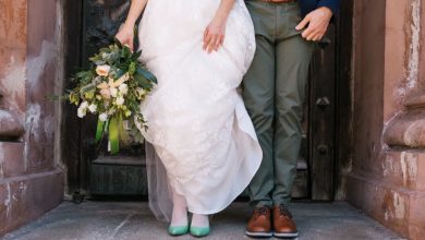 Photo of At my wedding, my mother voiced her disapproval, insisting that “this man isn’t good enough”—but my fiancé’s response was so decisive that it sent her running