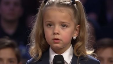 Photo of At the wedding, the girl took the microphone to congratulate her mother