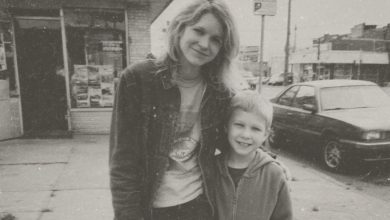 Photo of Camping with His Foster Family, a Boy Sees a Familiar Sign and Runs Away to Find His Real Mom
