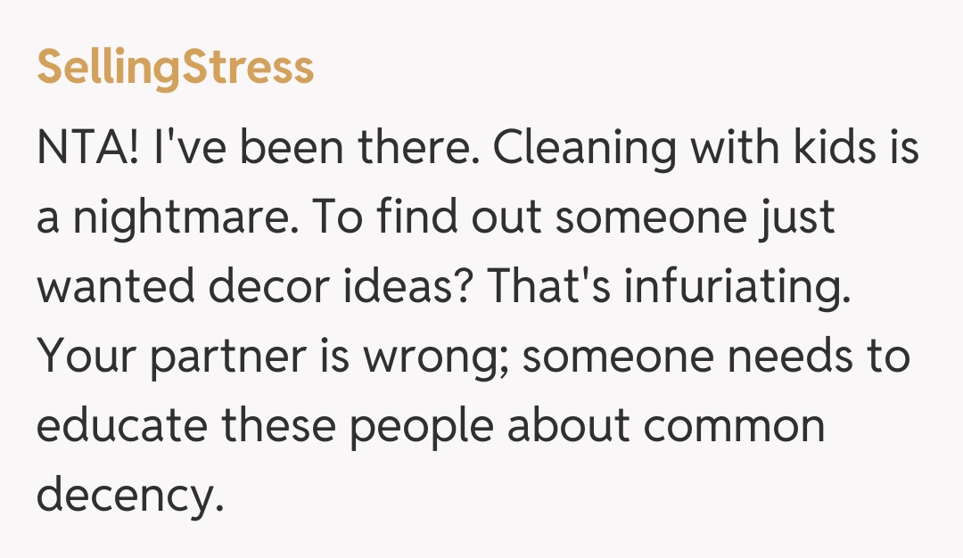 Comentariu de la SellingStress