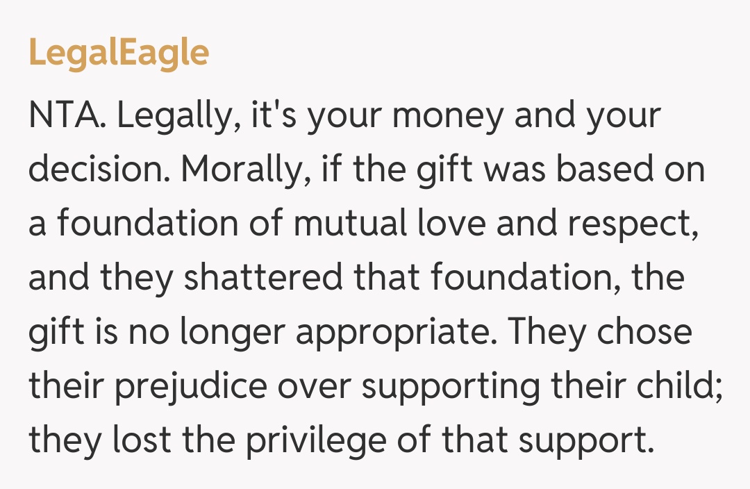 Comentariu de la LegalEagle