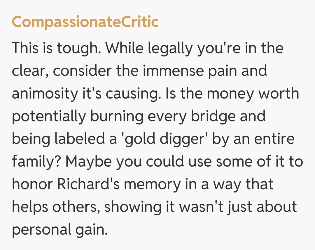 Comentariu de la CompassionateCritic