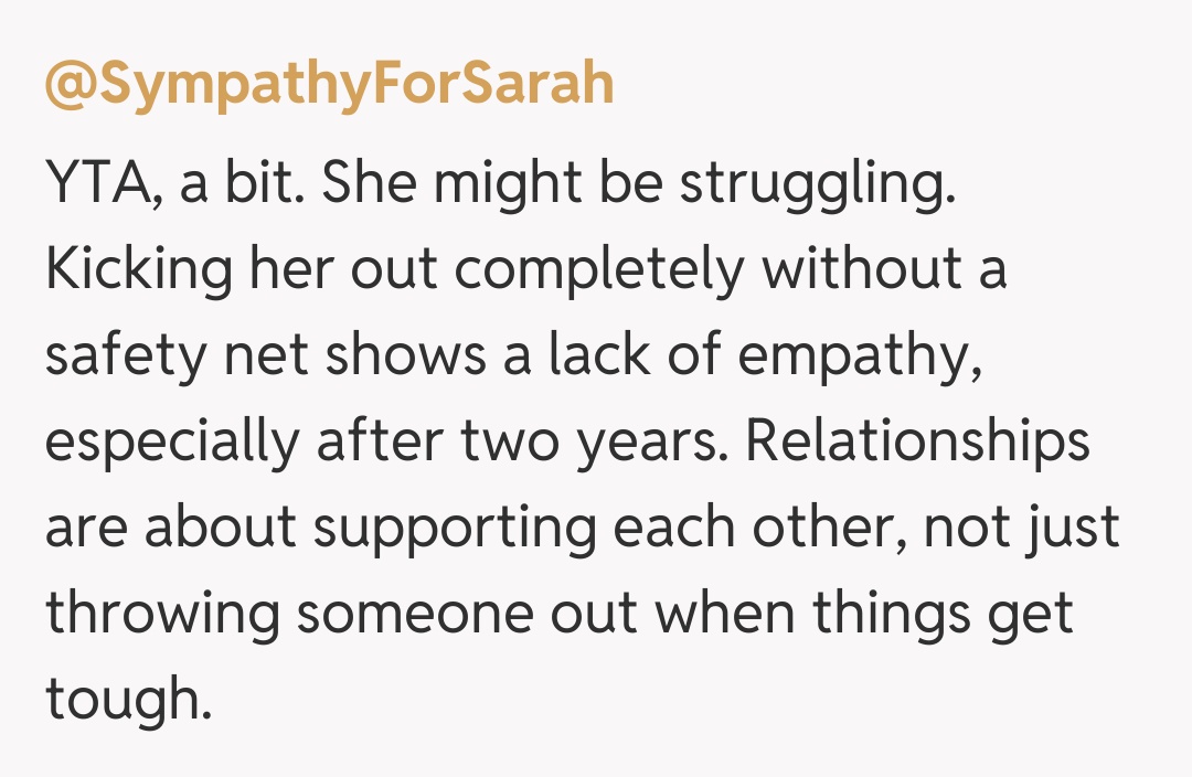 Comentariu de la @SympathyForSarah