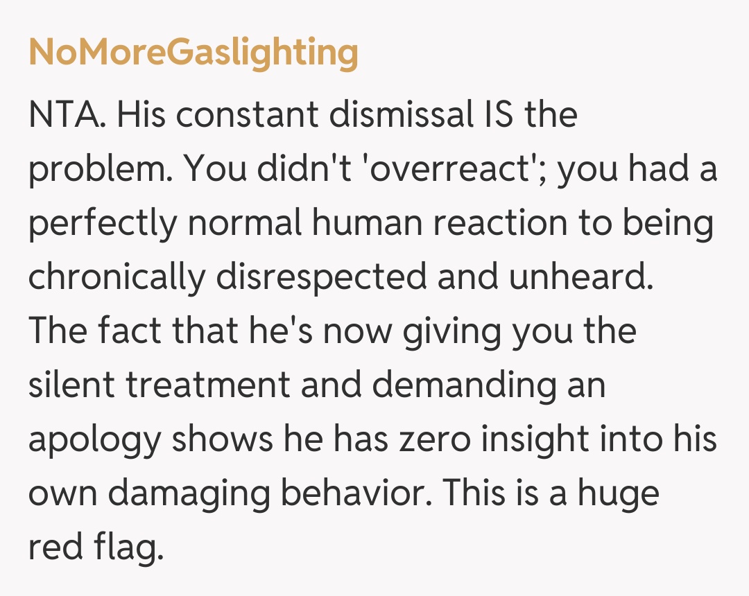 Comentariu de la NoMoreGaslighting