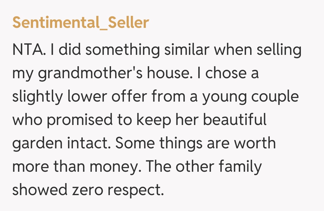 Comentariu de la Sentimental_Seller