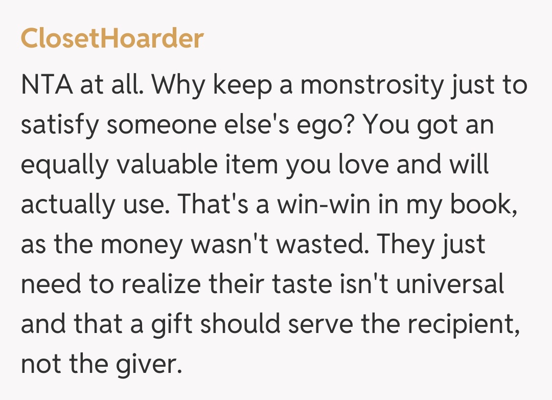 Comentariu de la ClosetHoarder