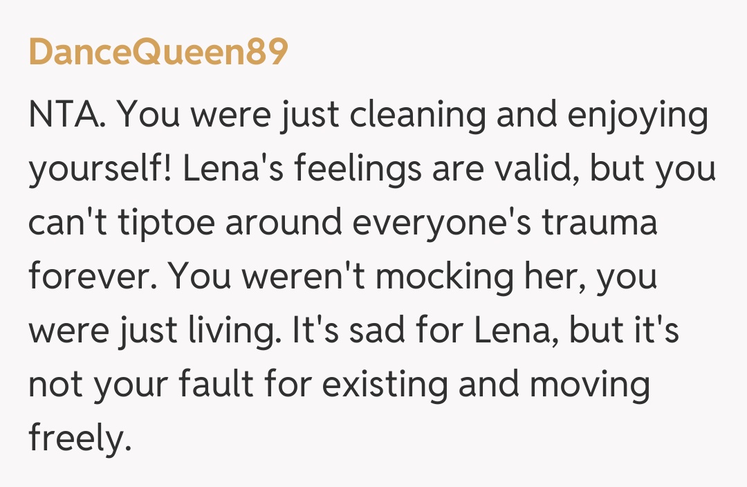 Comentariu de la DanceQueen89
