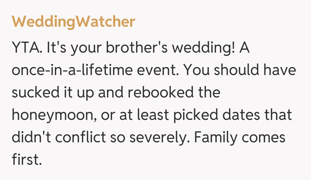 Comentariu de la WeddingWatcher