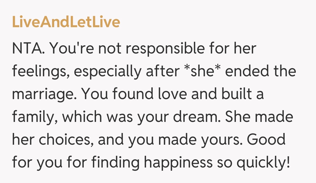 Comentariu de la LiveAndLetLive