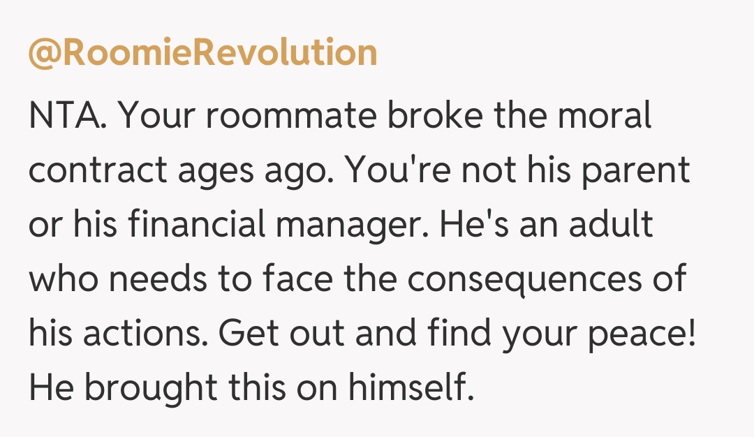 Comentariu de la @RoomieRevolution