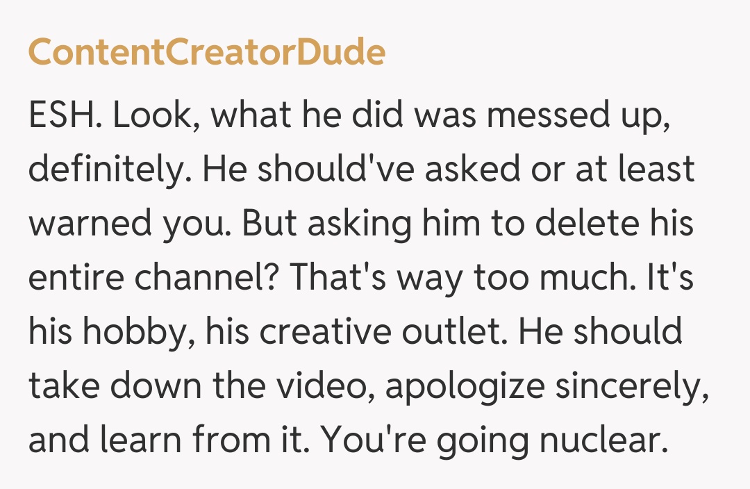 Comentariu de la ContentCreatorDude