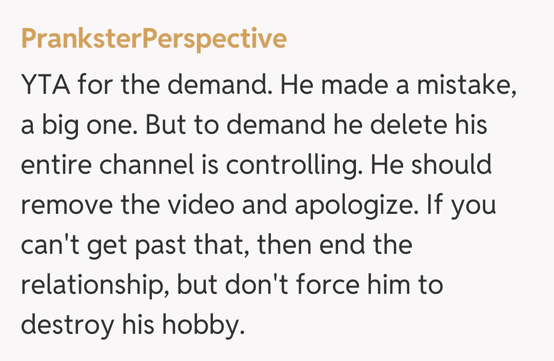 Comentariu de la PranksterPerspective