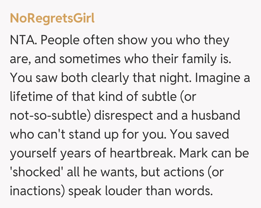 Comentariu de la NoRegretsGirl