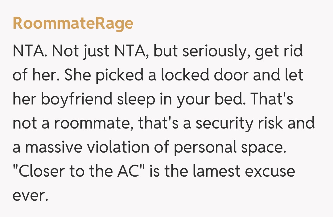 Comentariu de la RoommateRage