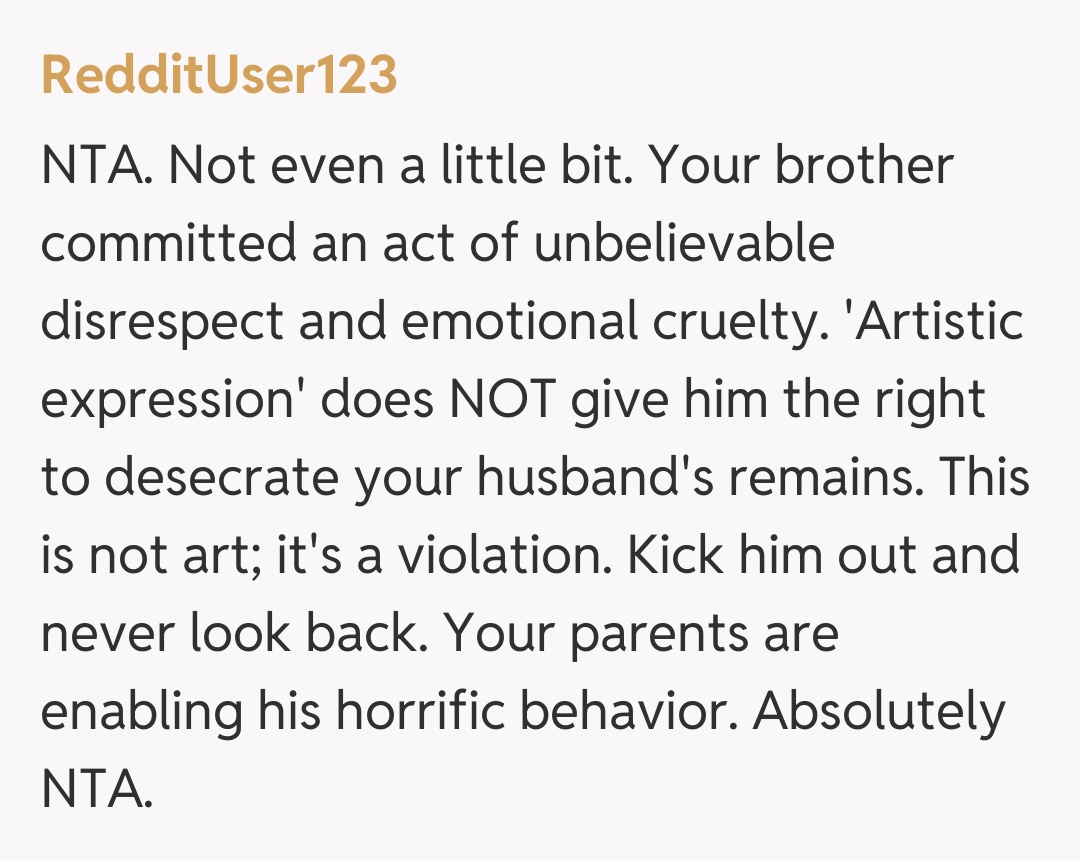 Comentariu de la RedditUser123