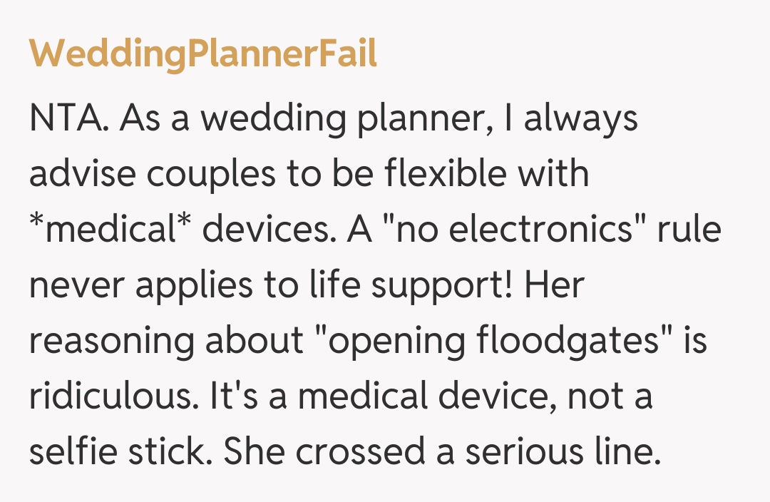 Comentariu de la WeddingPlannerFail