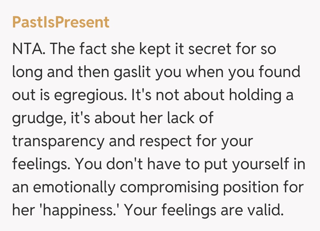 Comentariu de la PastIsPresent