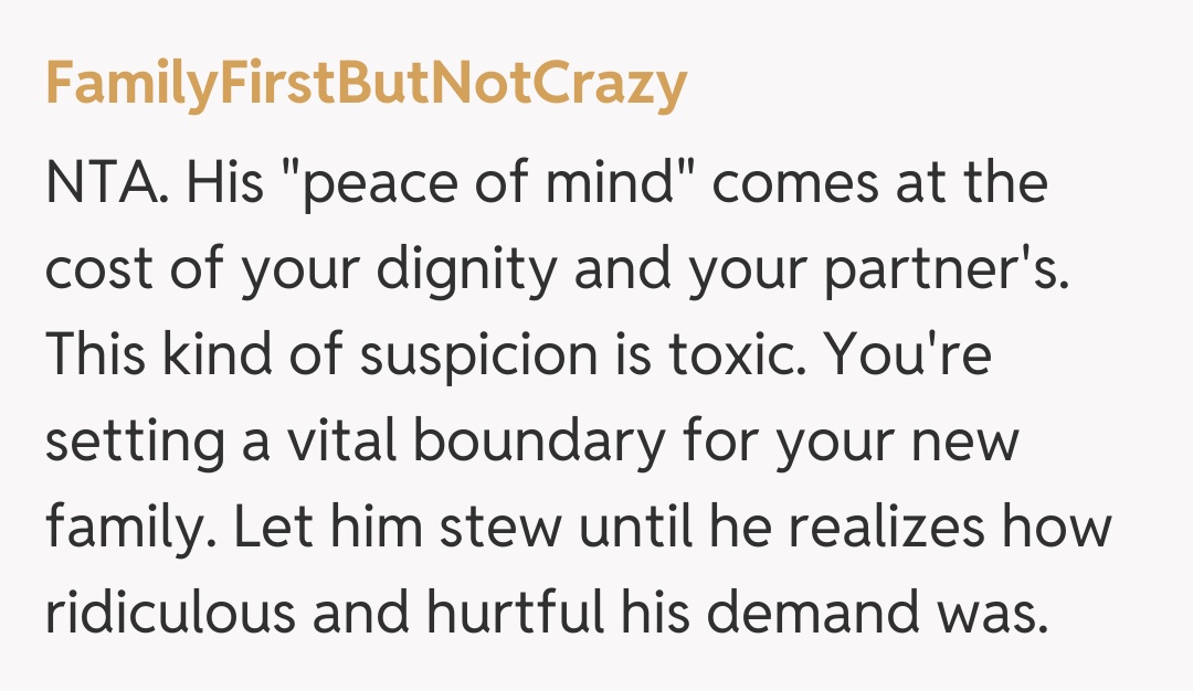 Comentariu de la FamilyFirstButNotCrazy