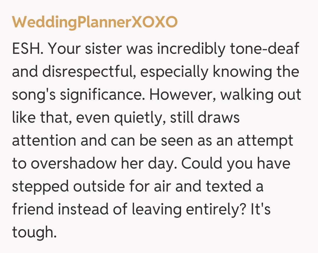 Comentariu de la WeddingPlannerXOXO